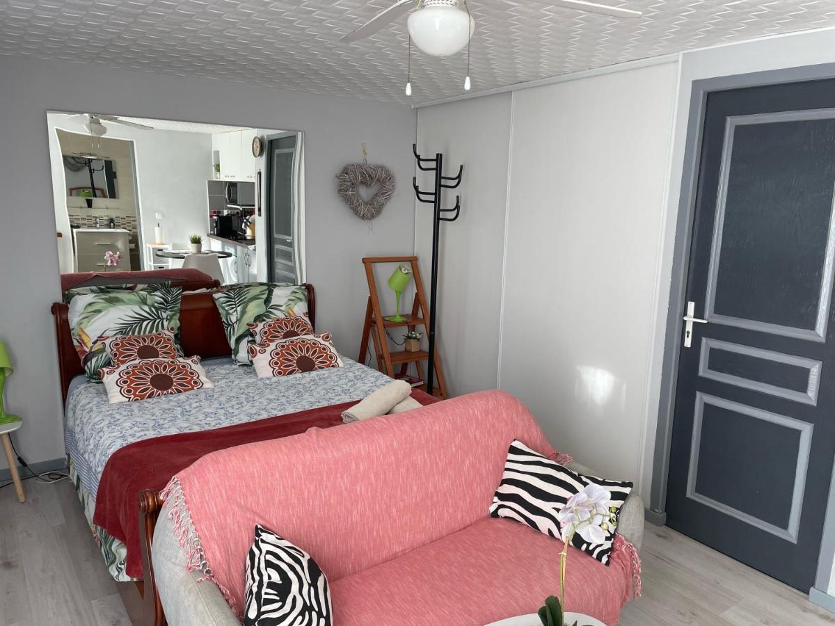 Studio Montagnac Apartment *